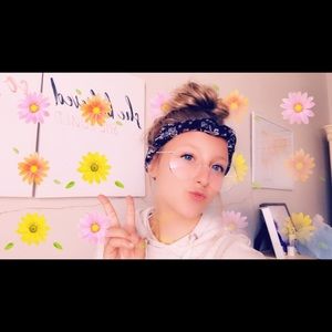 Meet your Posher, Avery